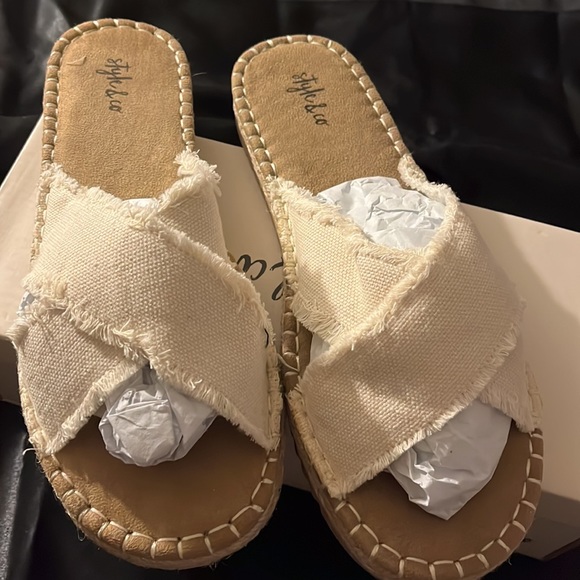 Style & Co Womans Slide Sandal - Picture 2 of 4